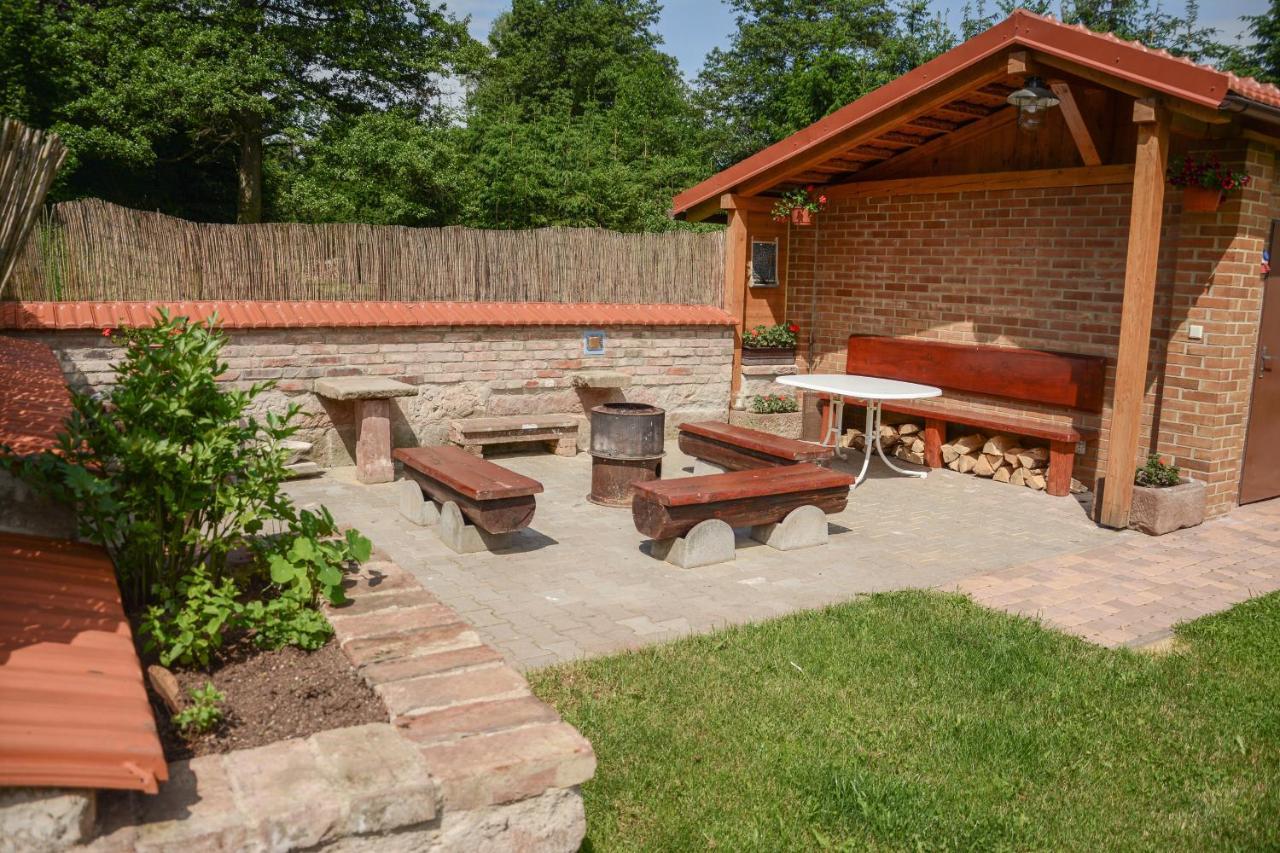 Stovka Bozanov Guest House Exterior photo